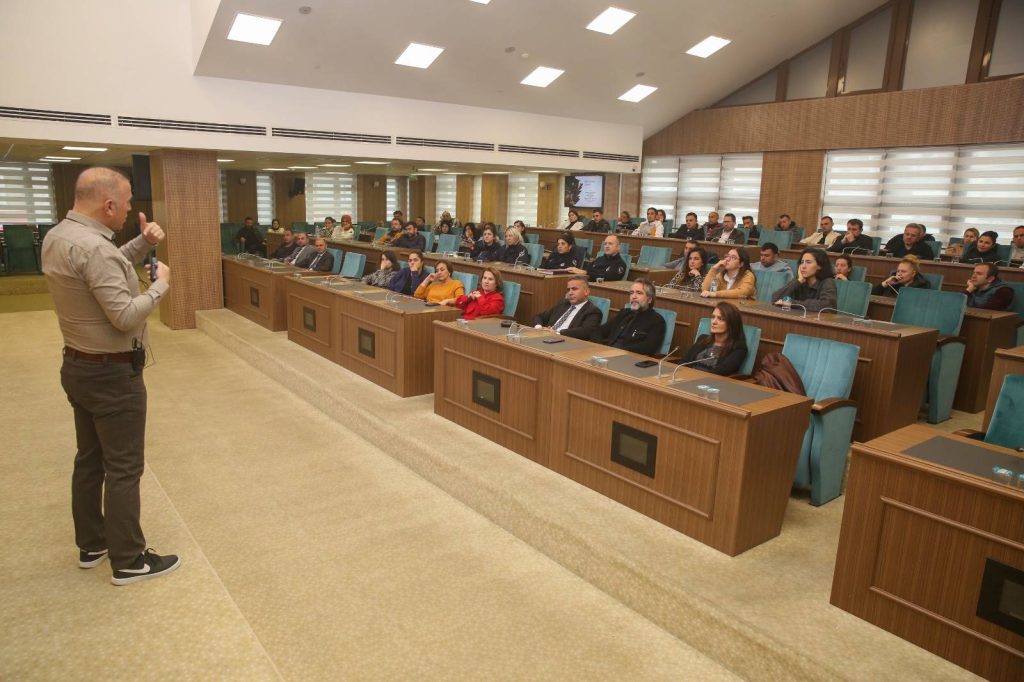 BÜYÜKŞEHİRİN PERSONELLERİ HER ALANDA EĞİTİM ALIYOR b2