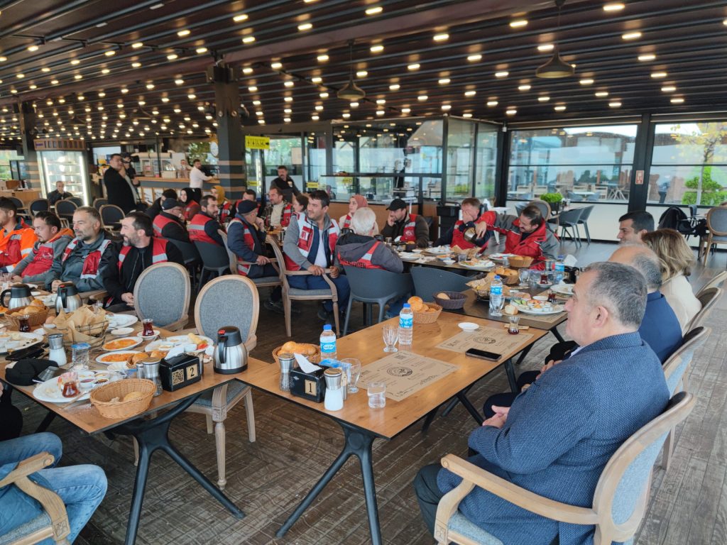 BAŞKAN TAVLI, “EKİBİMİZLE BİRLİKTE SEVDAMIZ ÜNYE” b3 4