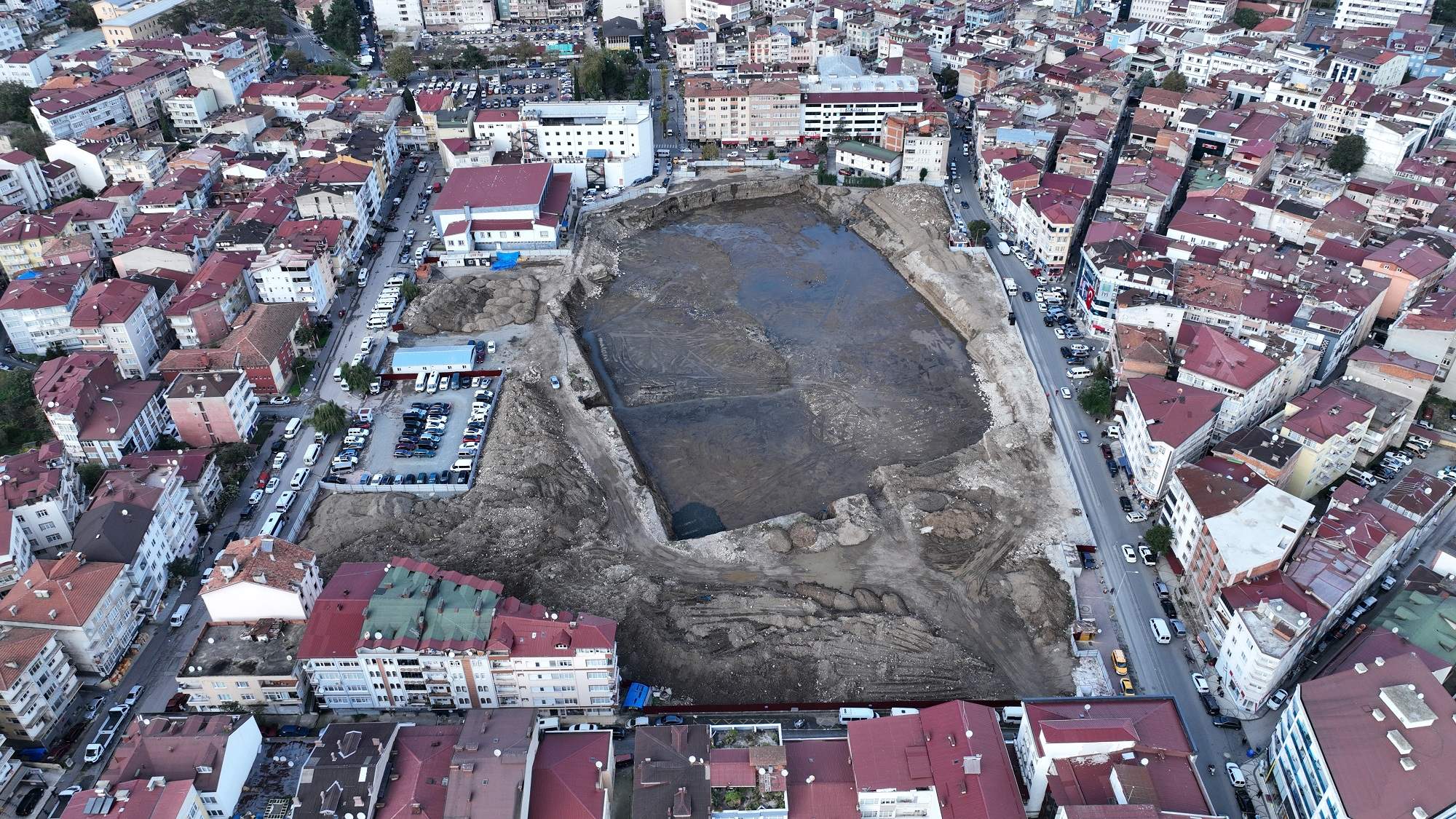 BAŞKAN GÜLER’DEN ORDU’YA MÜJDE MİLLET BAHÇESİ ÜZERİNE YAPILACAK OTOPARK KAPASİTESİ