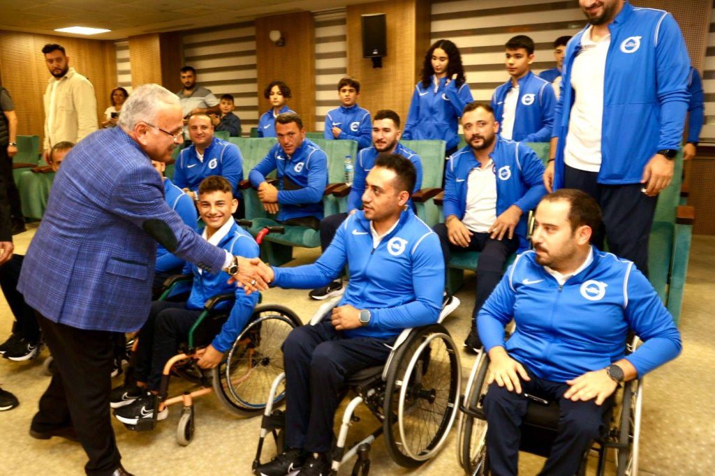 BÜYÜKŞEHİR SPORUN VE SPORCUNUN YANINDA bu1