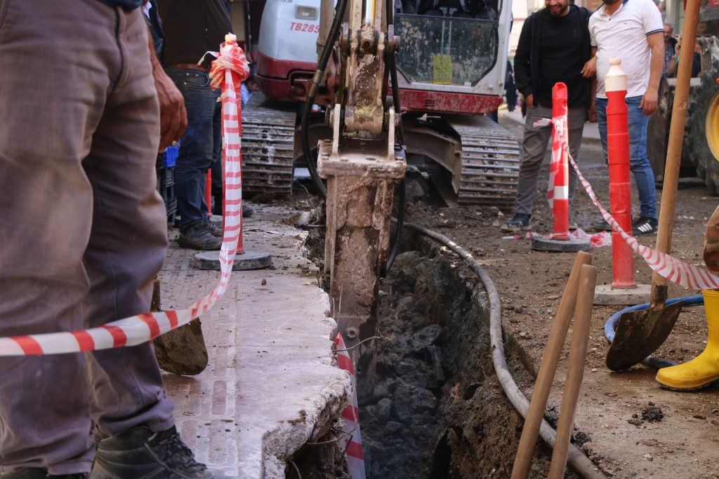 KUMRU, DOĞALGAZ İÇİN GÜN SAYIYOR kum1