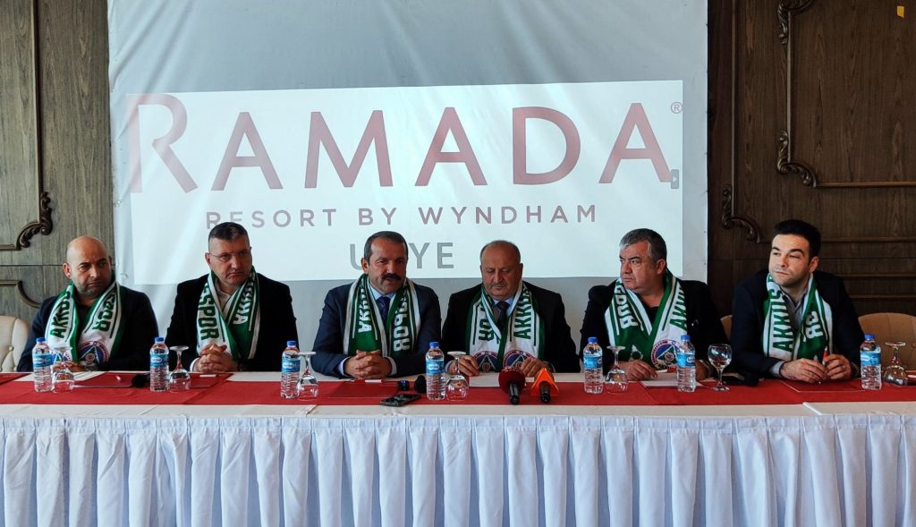 AKKUŞ BELEDİYESPOR VOLEYBOL TAKIMI Maçlarını Ünye'de Oynanacak V 1