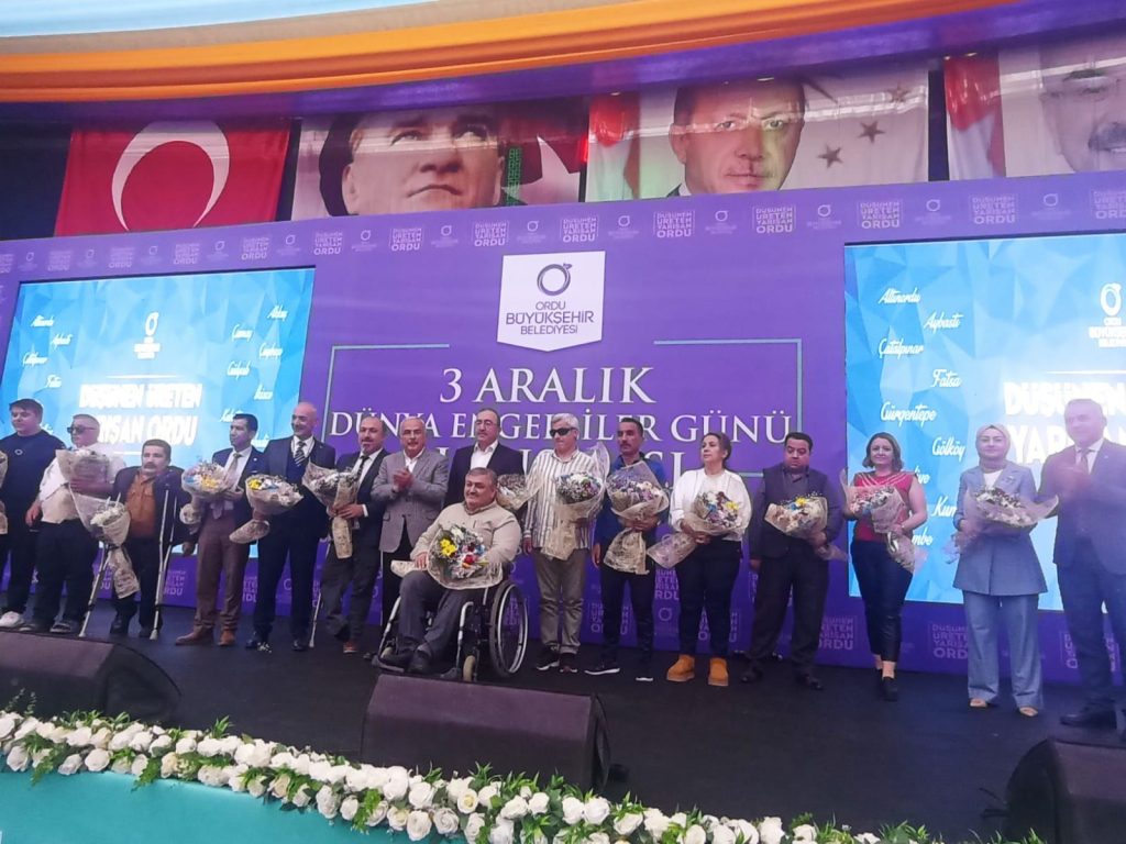 Vali Erol, Engelli Bireylerimizle Bir Arada Oldu WhatsApp Image 2023 12 04 at 13.36.29