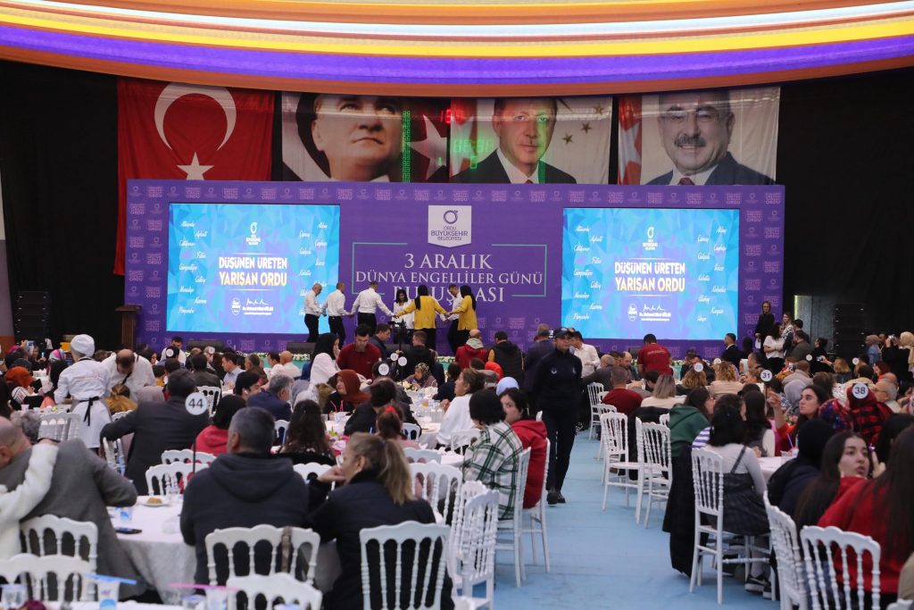 Vali Erol, Engelli Bireylerimizle Bir Arada Oldu aa2