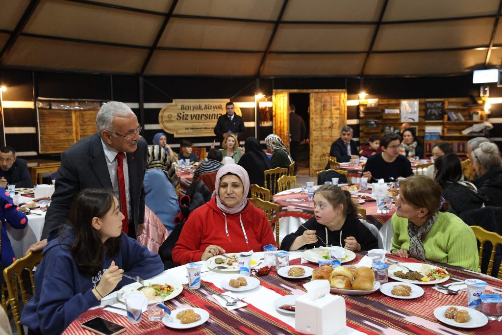 BAŞKAN GÜLER ONLARI YALNIZ BIRAKMADI ba2