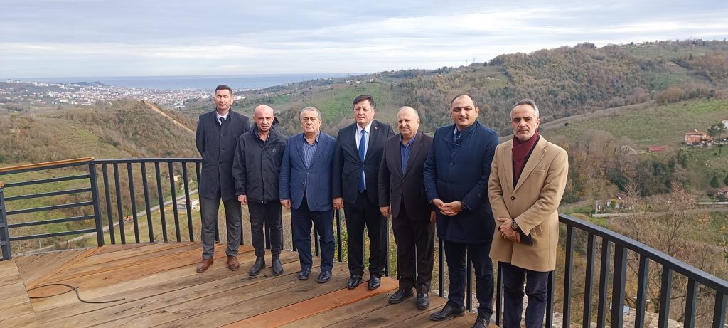 ÜNYE KALESİ YENİ YILLA BİRLİKTE TURİZME AÇILACAK d6