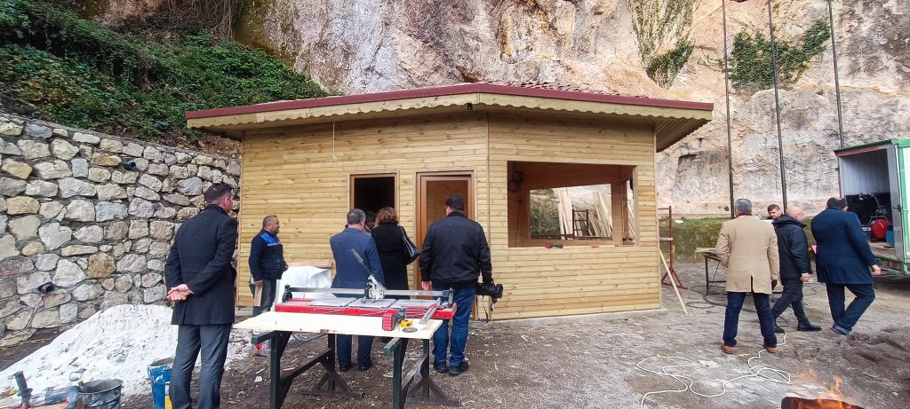 ÜNYE KALESİ YENİ YILLA BİRLİKTE TURİZME AÇILACAK d8