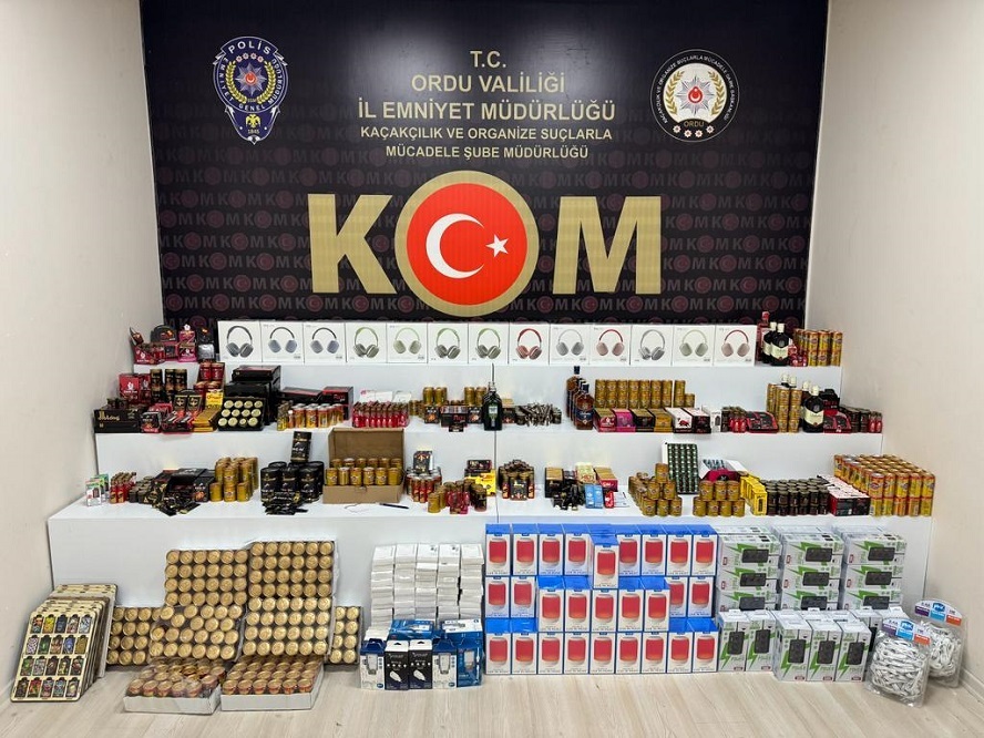 KOM'DAN KAÇAKÇILIK OPERASYONU kcm