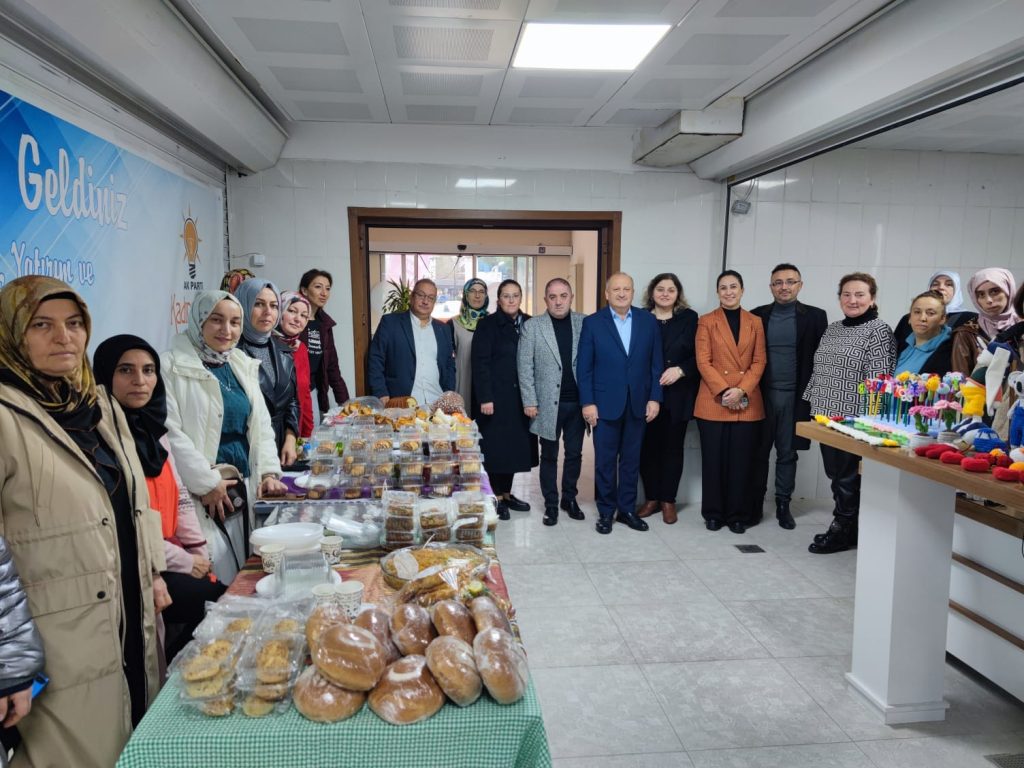 AK PARTİ KADIN KOLLARI’NDAN YERLİ MALI KERMESİ ke