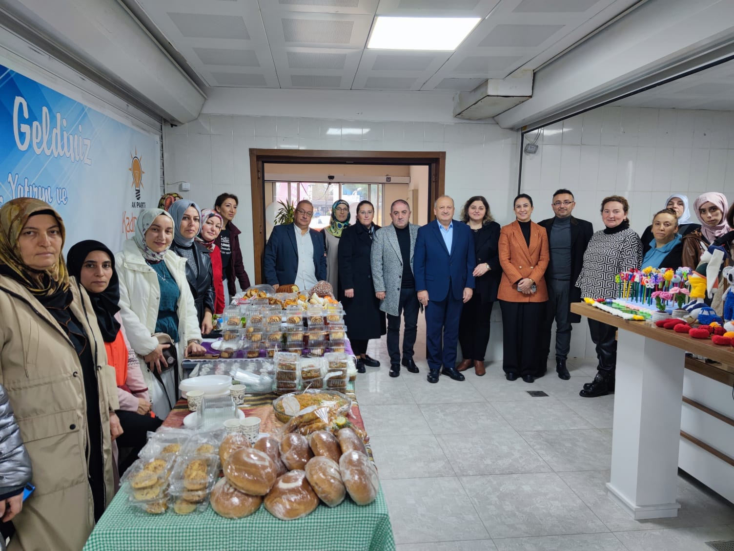 Ünye’de “Tutum Yatırım ve Türk Malları Haftası” dolayısıyla Ak Parti