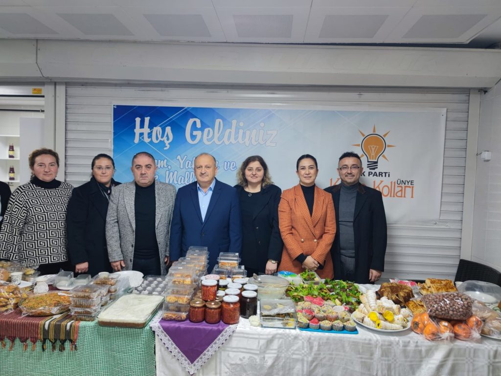AK PARTİ KADIN KOLLARI’NDAN YERLİ MALI KERMESİ ker2