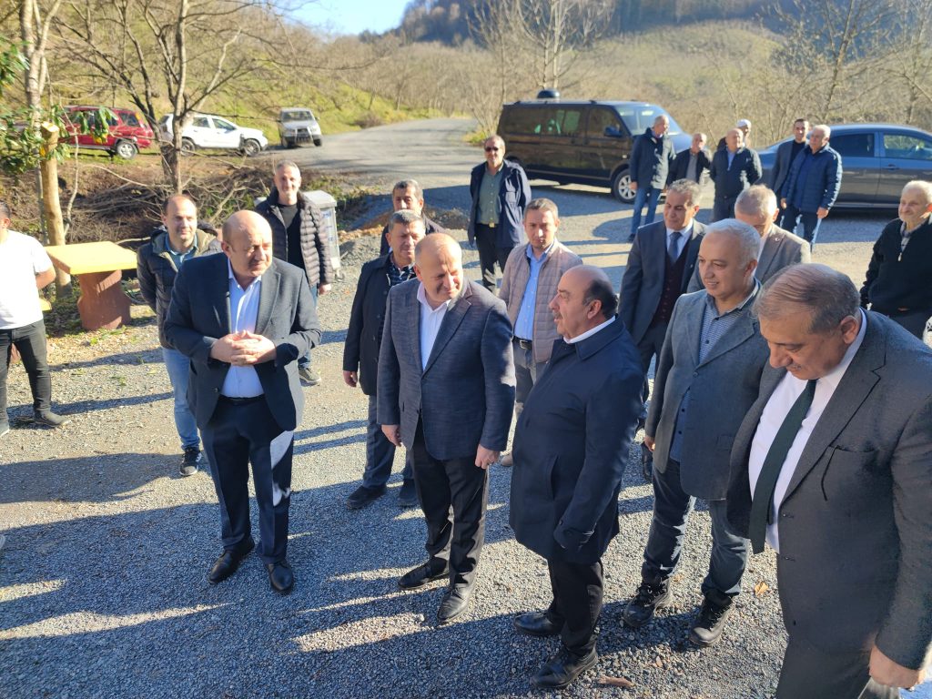 BAŞKAN TAVLI, “KAHVERENGİ KOKARCA İLE MÜCADELEDE DESTEĞİMİZ SÜRECEK” ko2