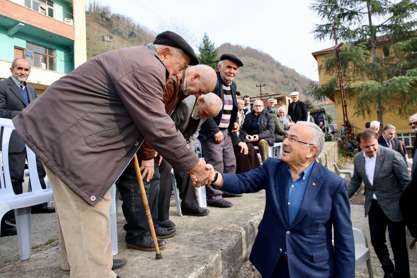 &nbsp; KIRLI’DA COŞKULU ŞENLİK BAŞKAN GÜLER’E KIRLI’DA SEVGİ SELİ KIRLI’DA