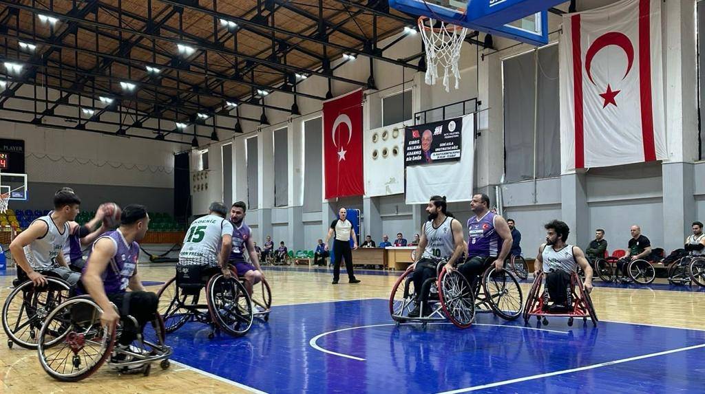 ENGELSİZLER ORDUSU KIBRIS’TA GALİP en