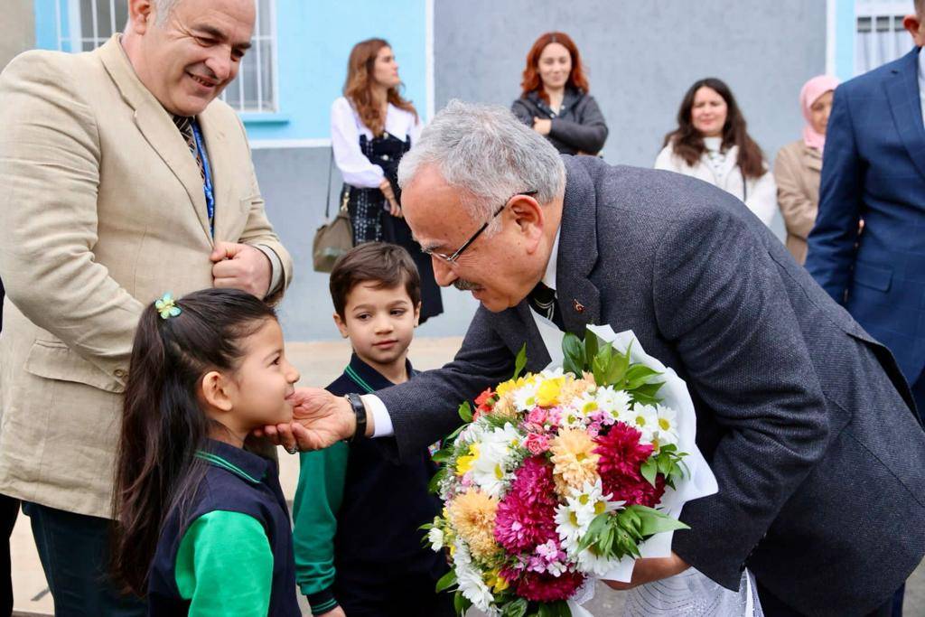 BAŞKAN GÜLER, MİNİK ÖĞRENCİLERİN KARNE HEYECANINA ORTAK OLDU Ordu Büyükşehir