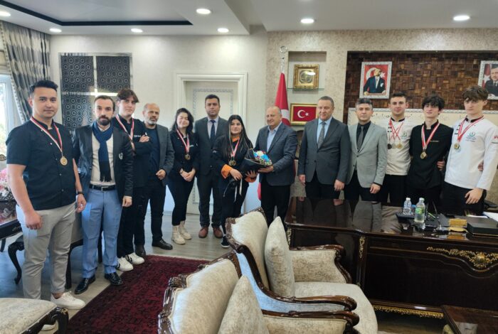 BAŞKAN TAVLI, “GELECEĞİMİZ OLAN ÖĞRENCİLERİMİZLE HER ZAMAN GURUR DUYUYORUZ” o 1