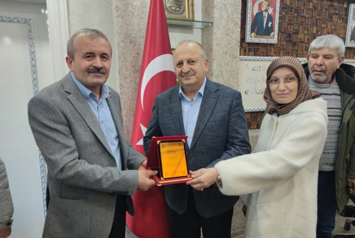 BAŞKAN TAVLI, “OSB’DE OLDUĞU GİBİ, SANAYİ SİTESİ’NDE DE YÜREĞİMİZİ ORTAYA KOYDUK” os