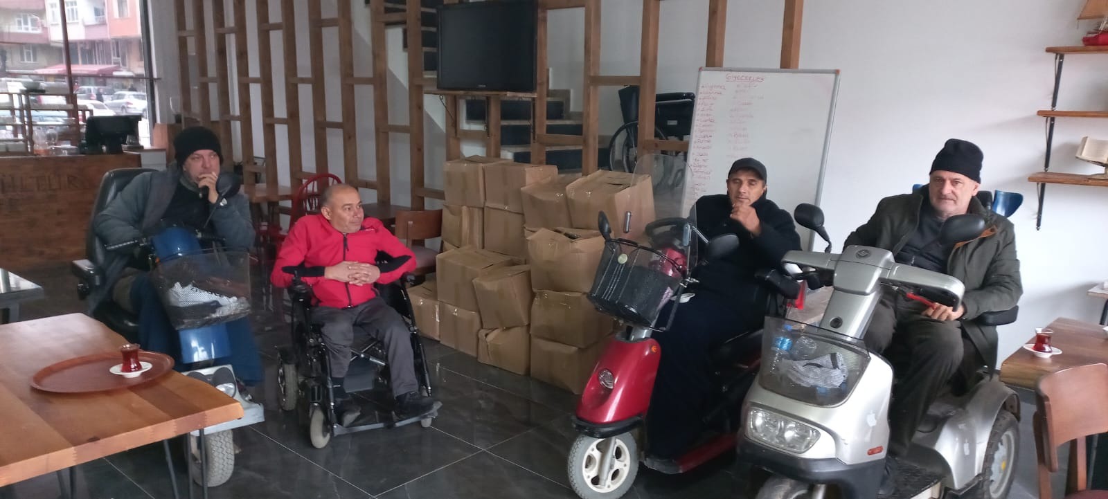 [12:41, 15.01.2024] Sema Abla: Ünyeli Yılmaz ailesinden ihtiyaç sahibi ailelere