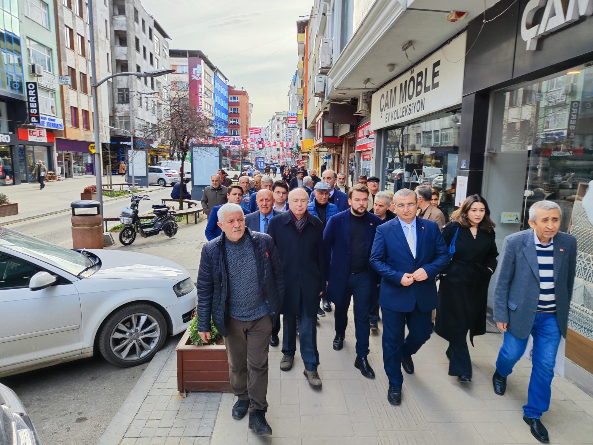 Cumhuriyet Halk Partisi’nin başarılı adayı Cumhur Öztürk, seçim çalışmalarına hız