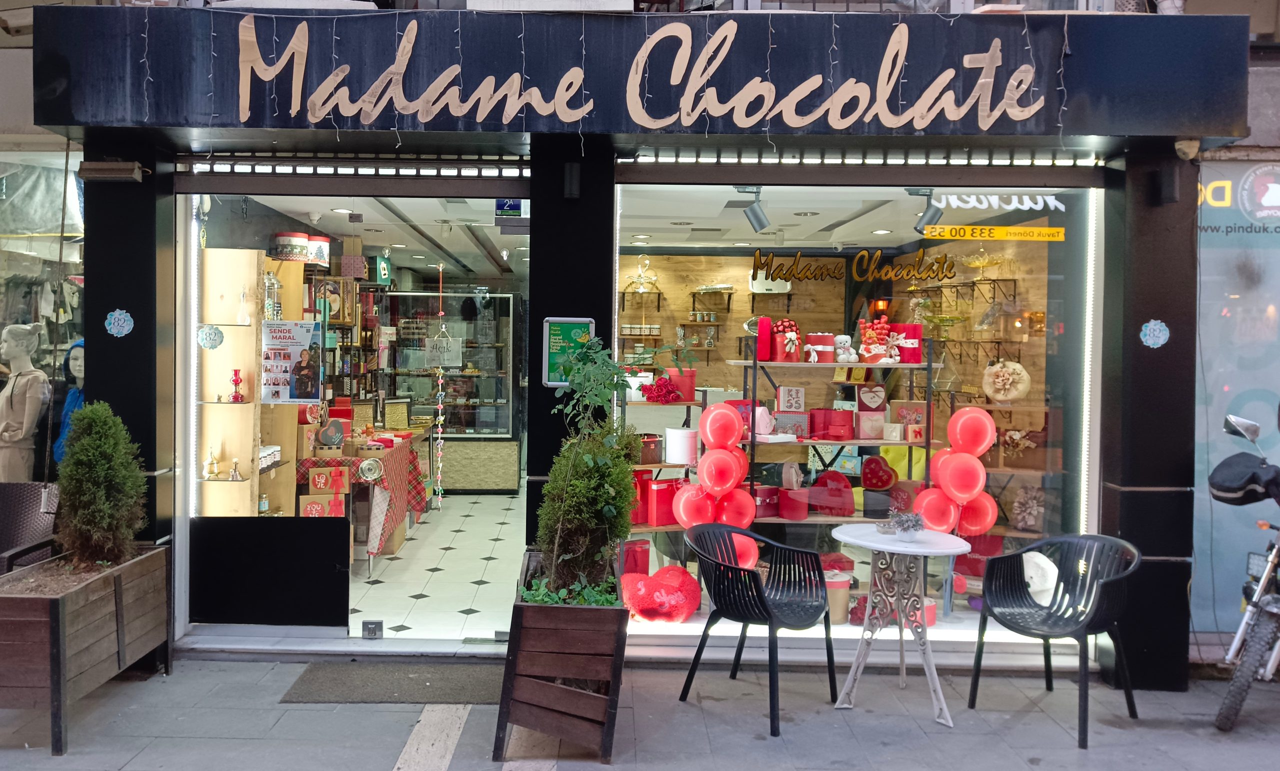 Ünye’nin ilk ve tek butik çikolata atölyesi olan Madame Chocolate, emeğine sevgisini