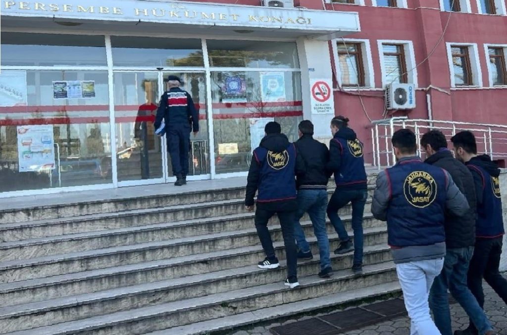 ''Ordu İl Jandarma Komutanlığı, Perşembe İlçesindeki Hırsızlık Olaylarını Aydınlattı'' a1 47