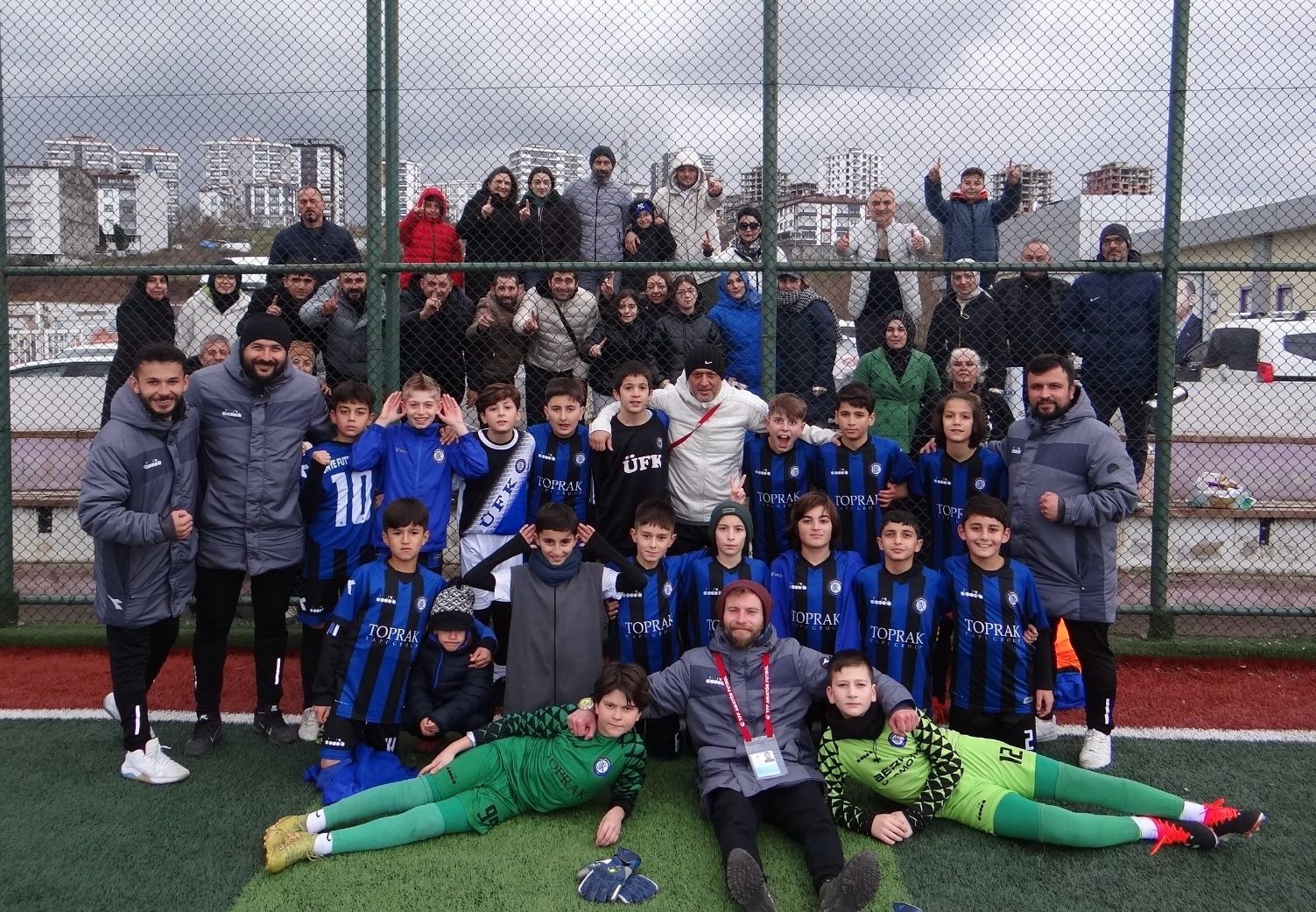 ÜFK U-12 LİGİNDE FİNALDE! U-12 ligi play-off yarı finalinde golsüz