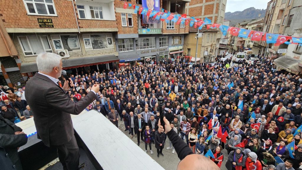 ENVER YILMAZ'DAN ÇATALPINAR'DA TARİHİ MİTİNG a3 7