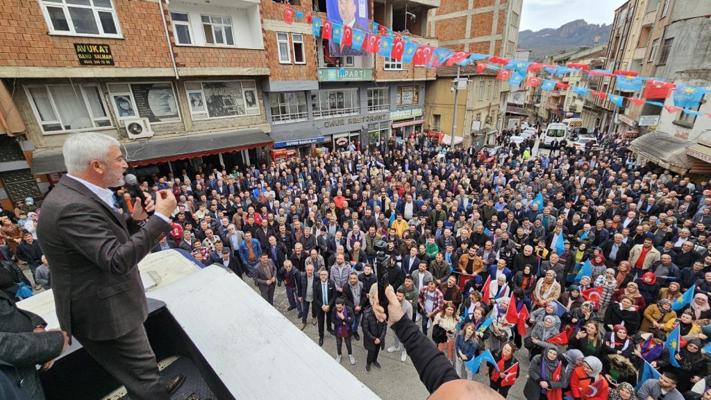 ENVER YILMAZ'DAN ÇATALPINAR'DA TARİHİ MİTİNG a6 5