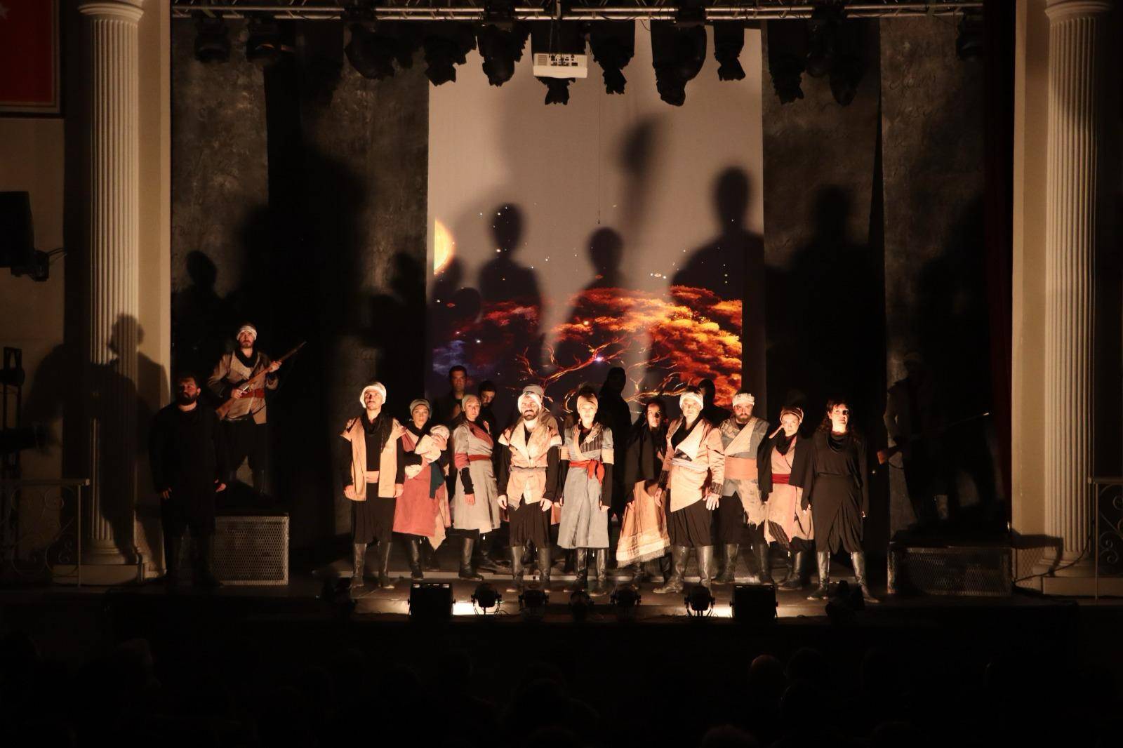 TİYATRO’NUN KALBİ ORDU’DA ATIYOR “1. ORDU ŞEHİR TİYATROLARI FESTİVALİ” DEVAM