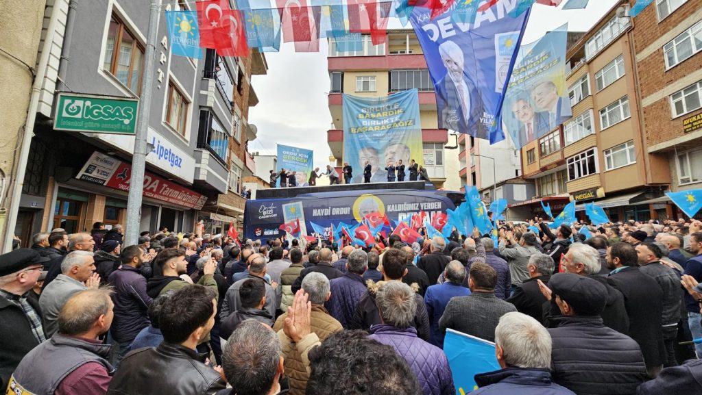 ENVER YILMAZ'DAN ÇATALPINAR'DA TARİHİ MİTİNG a8 1