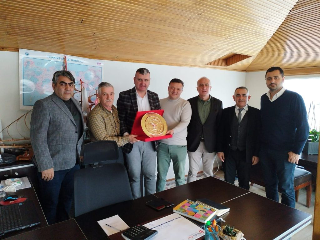 İHRACATÇI FİRMALARA BAŞARI ÖDÜLÜ ak4