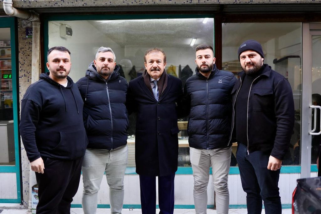 BAŞKAN ARPACIOĞLU ÜNYE'Yİ KARIŞ KARIŞ GEZİYOR ar4