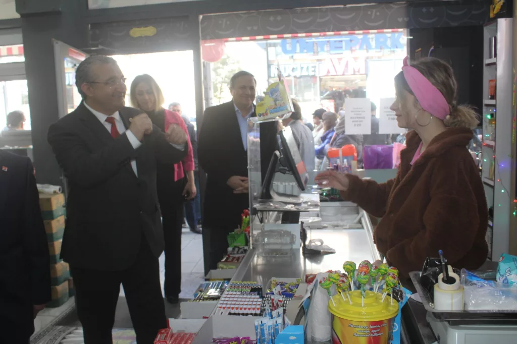 "CHP'nin Büyük Buluşması: Ünye'de 31 Mart Seçimleri İçin Coşkulu Ziyaretler" c4 3