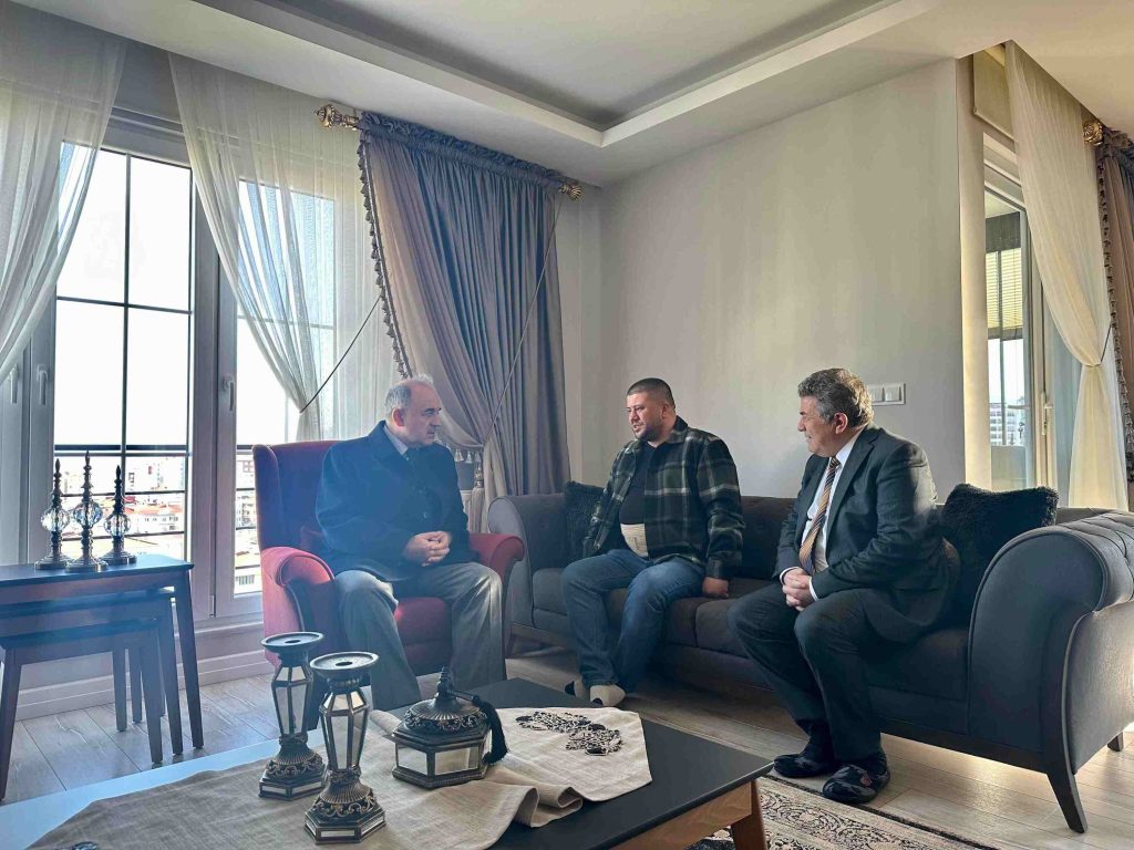 Vali Erol, Hane Ziyaretlerini Bugün de Sürdürdü e 1