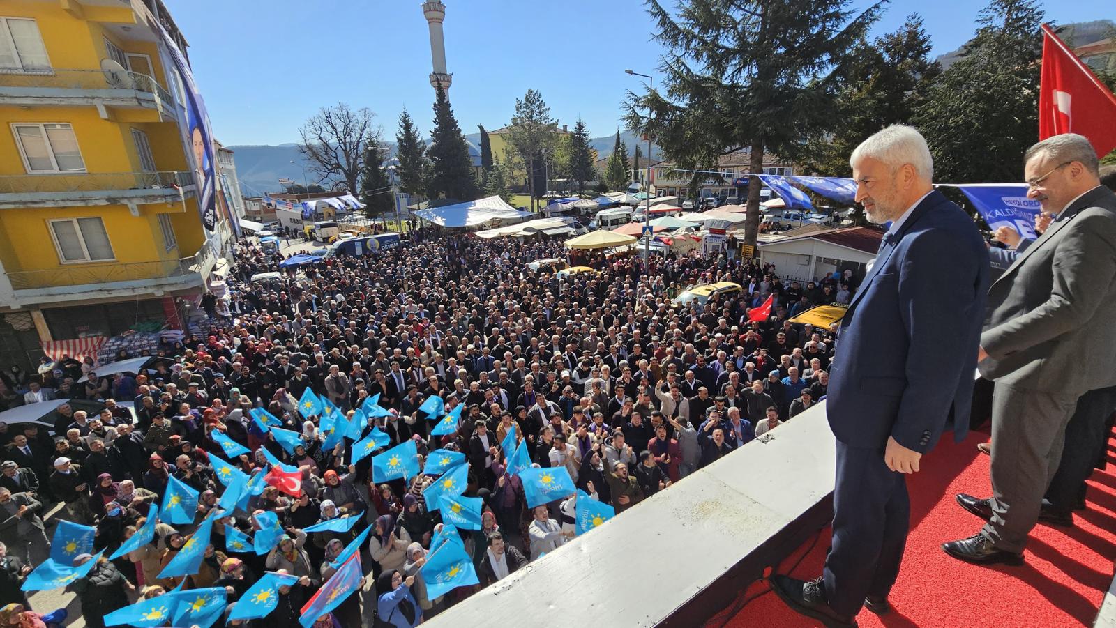 ENVER YILMAZ SEVGİSİ MEYDANLARA SIĞMADI ALANKENT VE ÇAMAŞ’TA ENVER YILMAZ