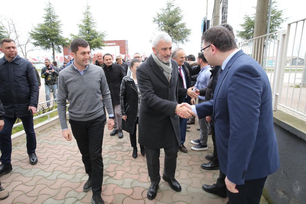 ENVER YILMAZ'A GÜLYALI'DA SEVGİ SELİ ee7