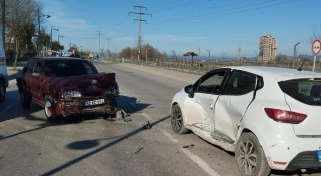 FATSA'DA TRAFİK KAZASI kaza 4
