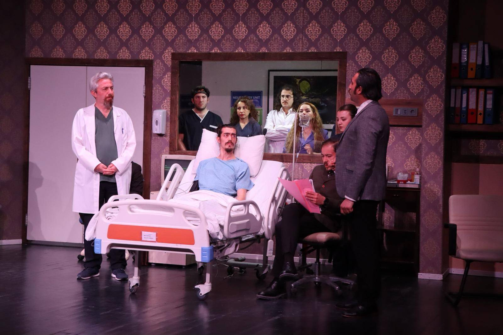 ORDU SANATA DOYDU “1. ORDU ŞEHİR TİYATROLARI FESTİVALİ” SONA ERDİ