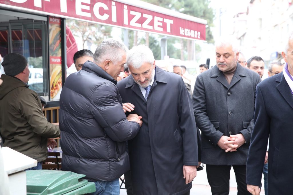 ENVER YILMAZ'A PERŞEMBE'DE SEVGİ SELİ per5