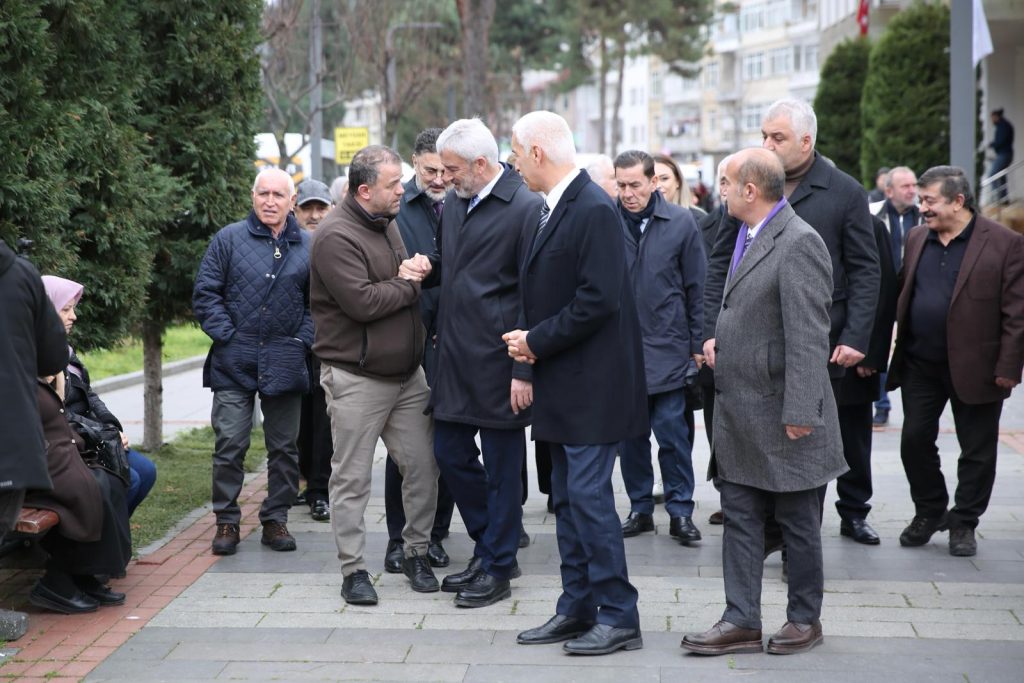 ENVER YILMAZ'A PERŞEMBE'DE SEVGİ SELİ per9