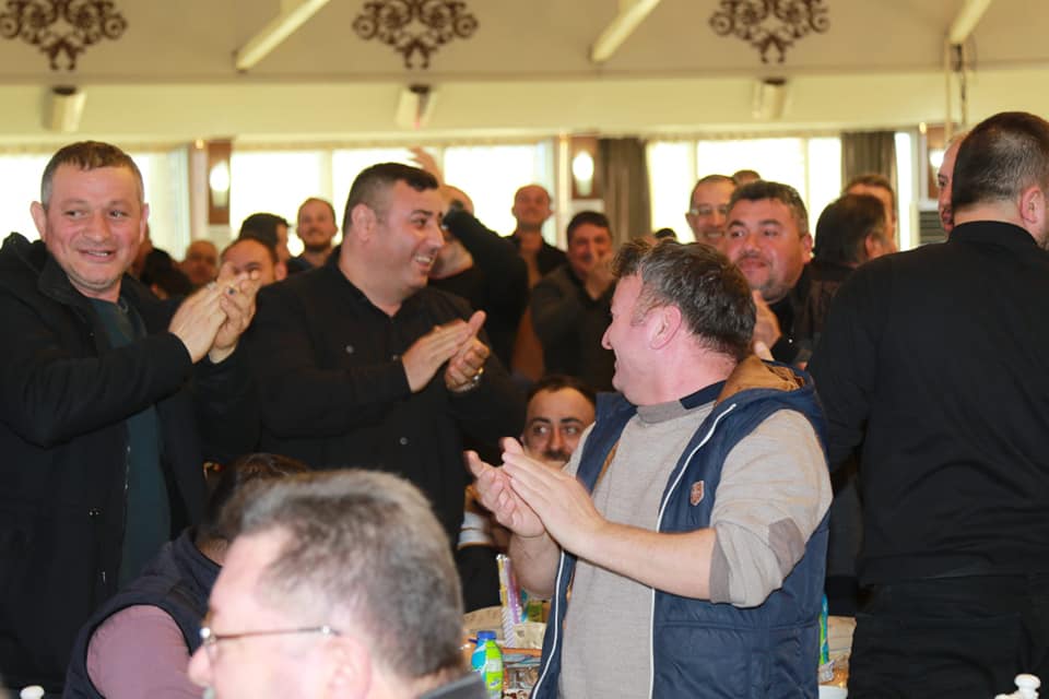 ÜNYE BELEDİYESİ’NDE İŞÇİLER BAYRAM ETTİ s12 1