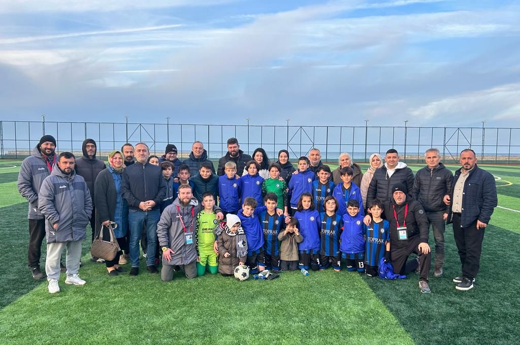 ÜFK’DA BİR PLAY-OFF BAŞARISI DA U-12 LİGİNDE GELDİ ufk