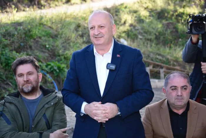 BAŞKAN TAVLI, “AK PARTİ ESER VE HİZMET BELEDİYECİLİĞİ YAPIYOR” 1 28 jpg