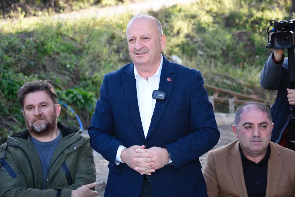 BAŞKAN TAVLI, “AK PARTİ ESER VE HİZMET BELEDİYECİLİĞİ YAPIYOR” 1 29