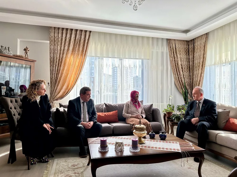 Vali Erol, Hane Ziyaretlerini Bugün de Sürdürdü 1 66 jpg