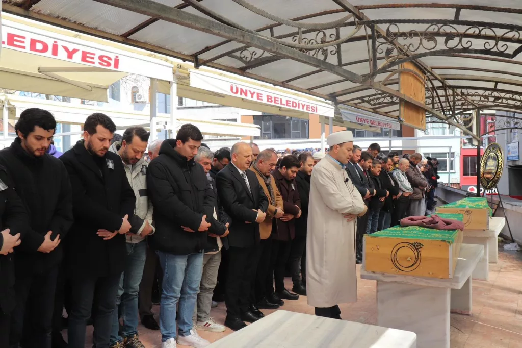 FURKAN ÇELEBİ SON YOLCULUĞUNA UĞURLANDI 1 81