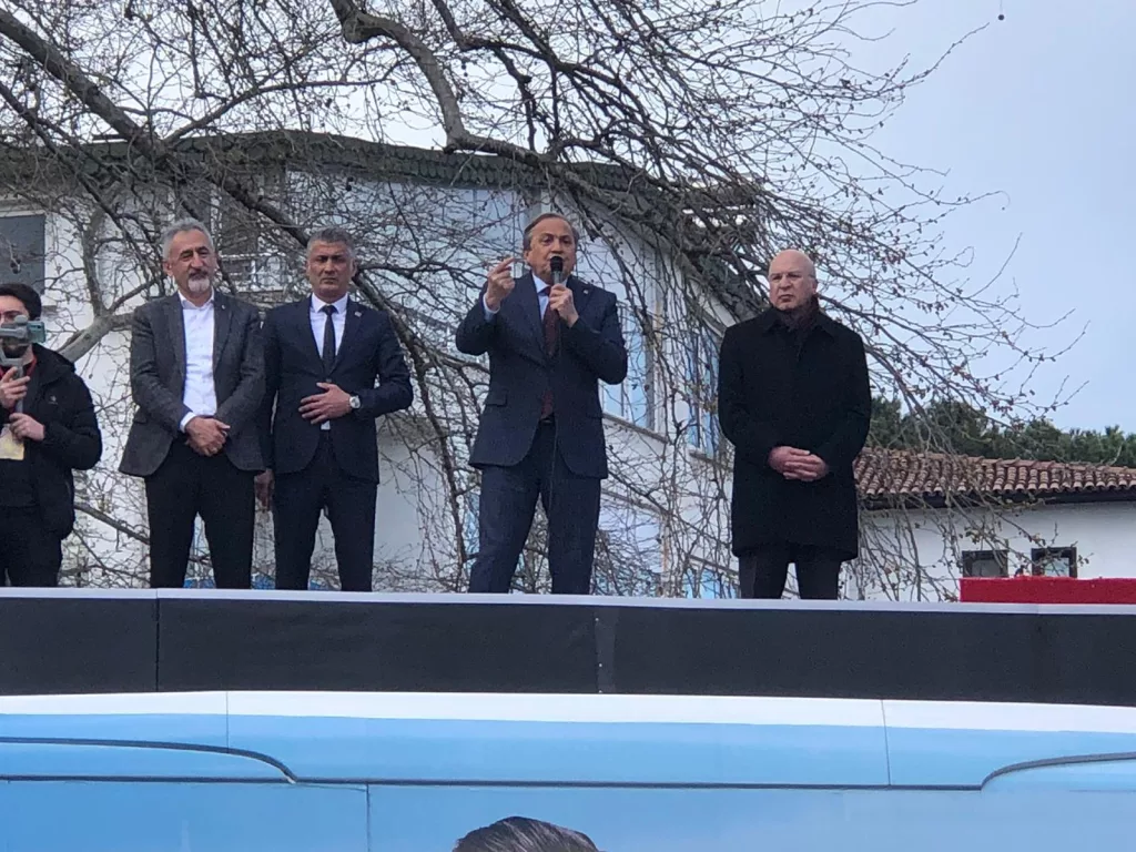 Cumhuriyet Halk Partisi, Ünye Cumhuriyet Meydanı’nda Değişim Mitingi düzenledi. 1 86