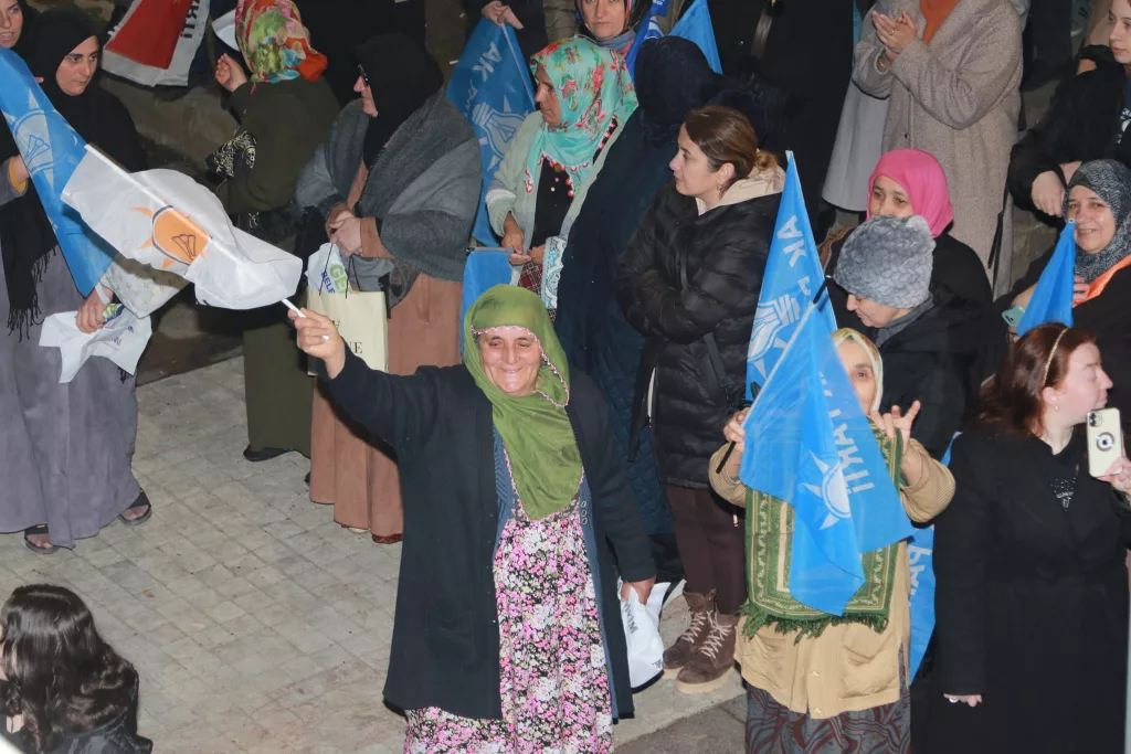 BAŞKAN TAVLI’YA ÇINARLIK VE KALEDERE’DEN GÜÇLÜ DESTEK! 1 91