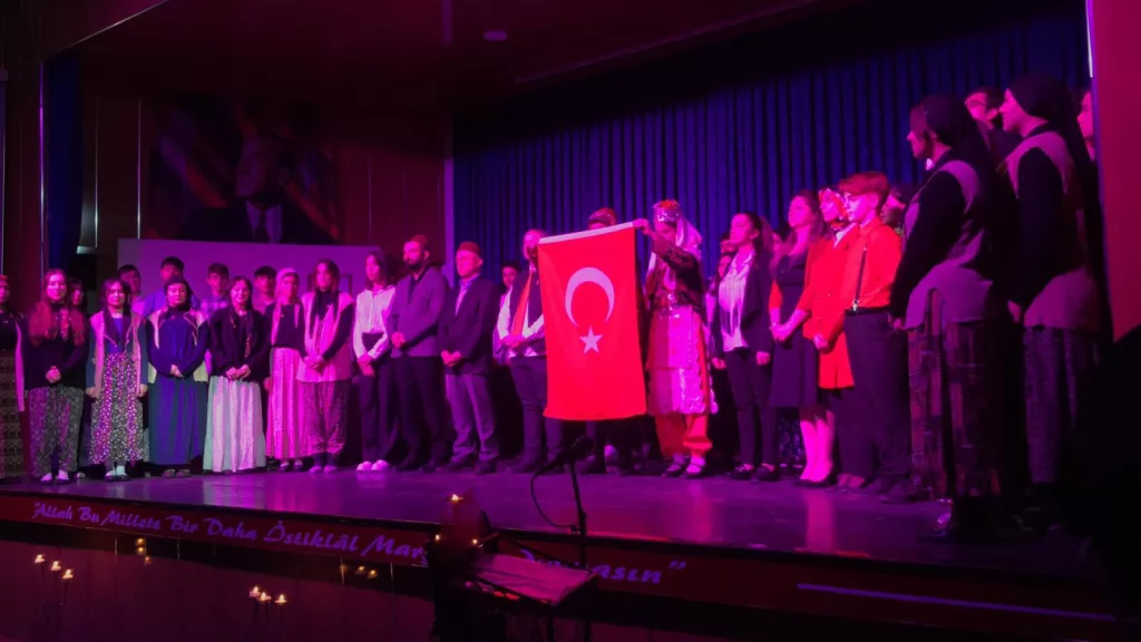 ÜNYE’DE MEHMET AKİF ERSOY ANILDI 10 9