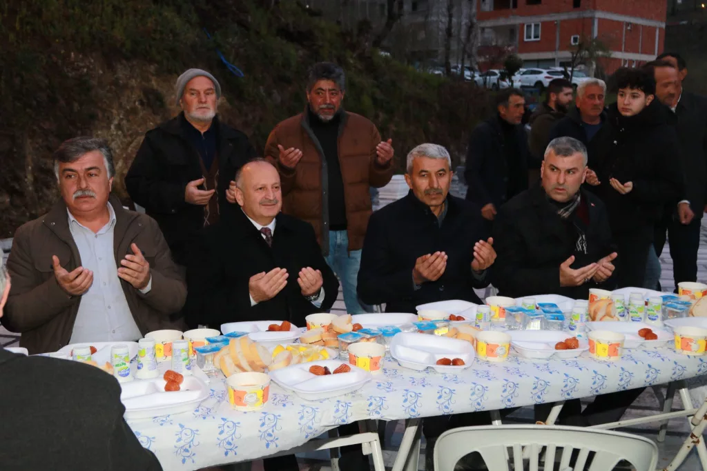 BAŞKAN TAVLI’DAN YOĞUN MESAİ 12 16